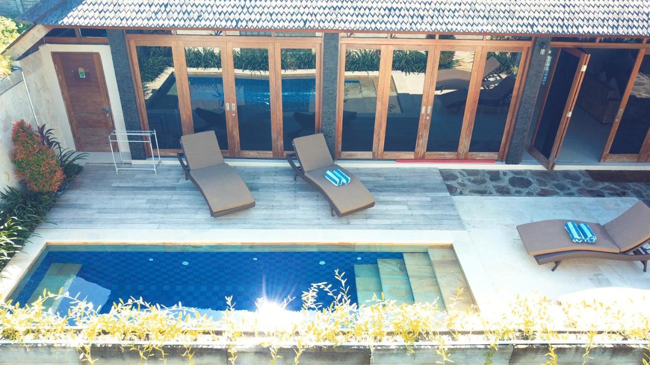 Gili Palms