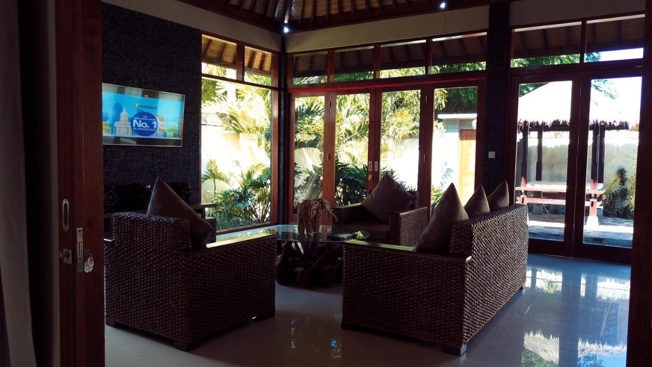 Gili Palms